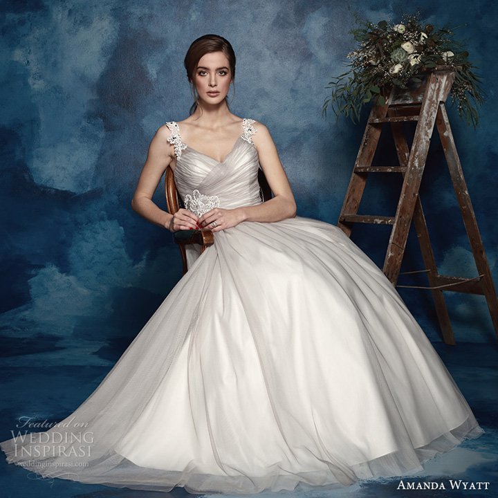 Amanda Wyatt 2025婚纱礼服系列