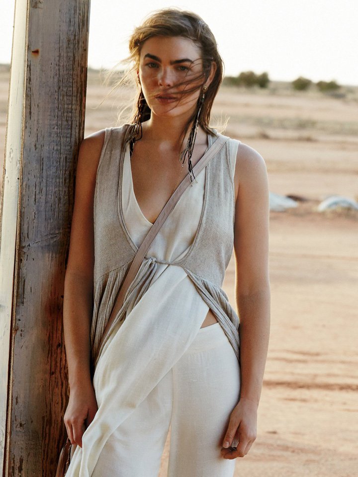 超模Bambi Northwood-Blyth 演绎 Free People 2025 LookBook