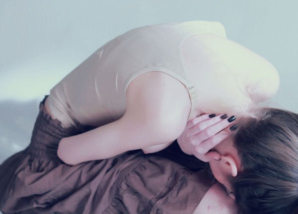 摄影师Fabrizia Milia：舒展的女性身体美