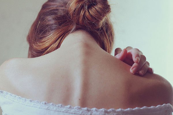 摄影师Fabrizia Milia：舒展的女性身体美