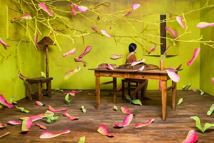 韩国艺术家Lee JeeYoung从不PS 花上数月才拍出一张美如梦境的自拍