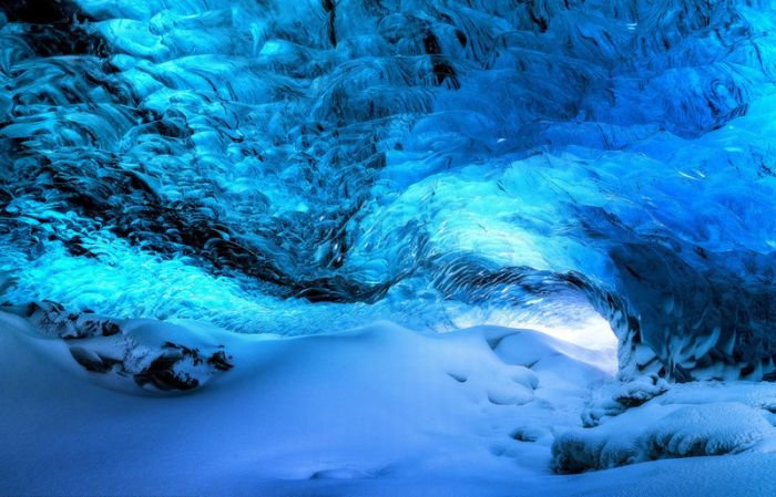 冰岛绝美蓝色冰洞 若童话里的水晶王国