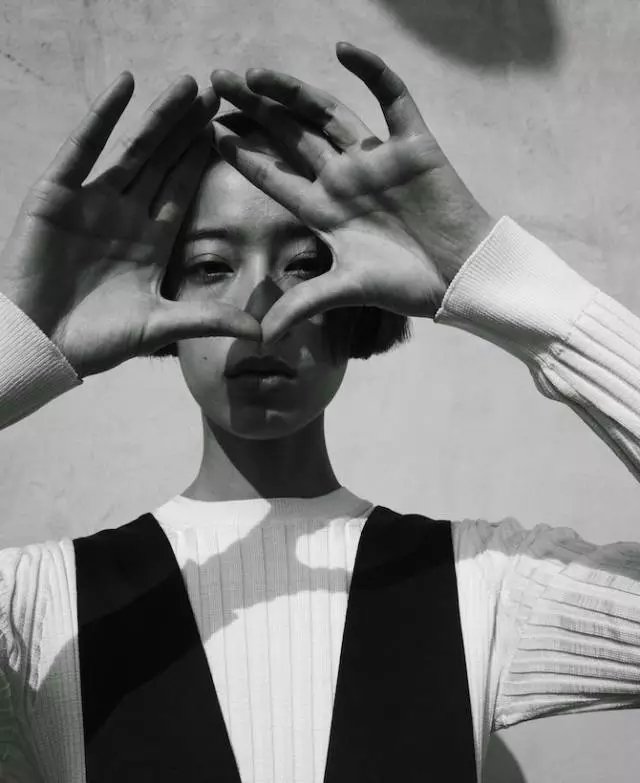 伦敦摄影师Jack Davison 眼中的上海:轰然坍塌 又迅速崛起
