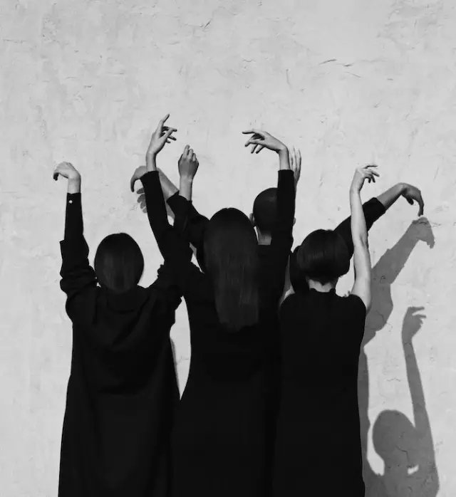 伦敦摄影师Jack Davison 眼中的上海:轰然坍塌 又迅速崛起