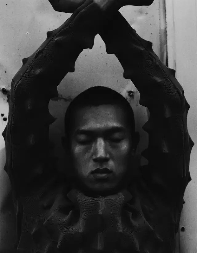 伦敦摄影师Jack Davison 眼中的上海:轰然坍塌 又迅速崛起