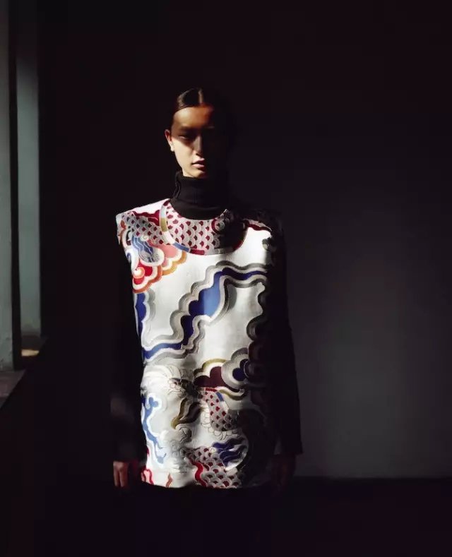 伦敦摄影师Jack Davison 眼中的上海:轰然坍塌 又迅速崛起