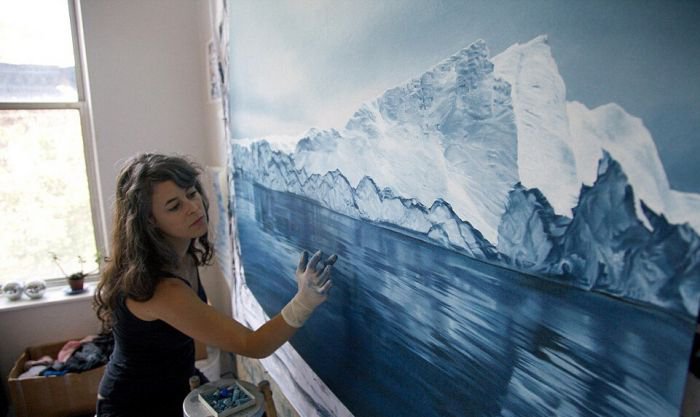 艺术家Zaria Forman 手指画出冰 海画卷