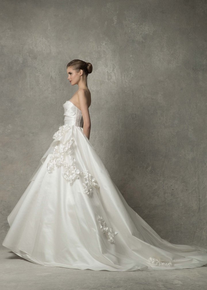 Angel Sanchez 2025婚纱礼服系列