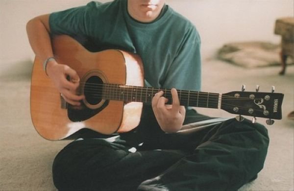 我们已经很难一个人安静地坐着了,会疯的