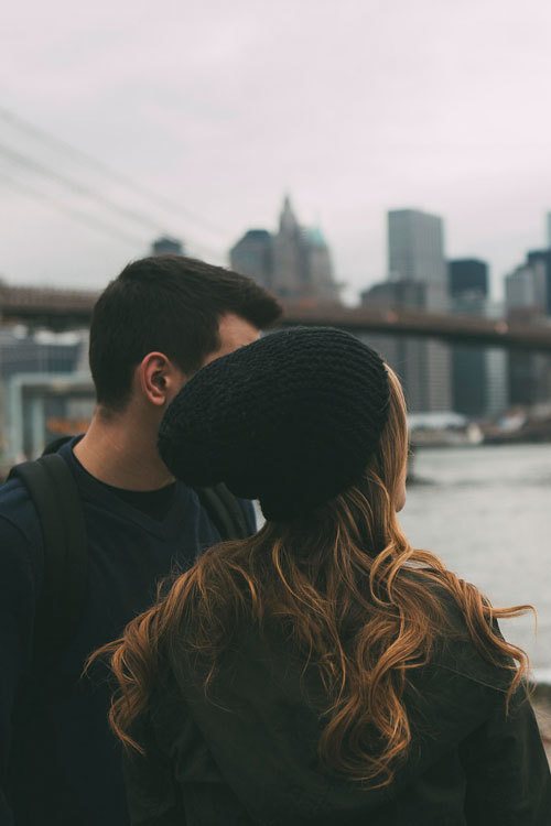 晚安心语：祝你早日攒够失望，然后，开始新的生活