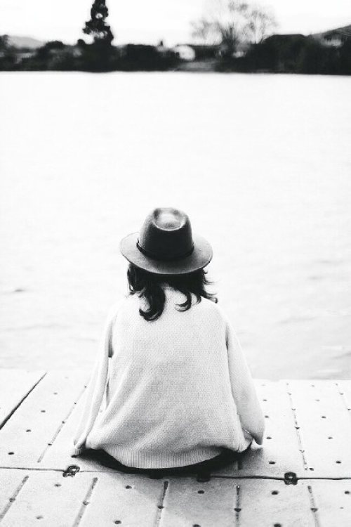 早安心语:有个能陪我聊聊天的人,比看电视吃饭更重要