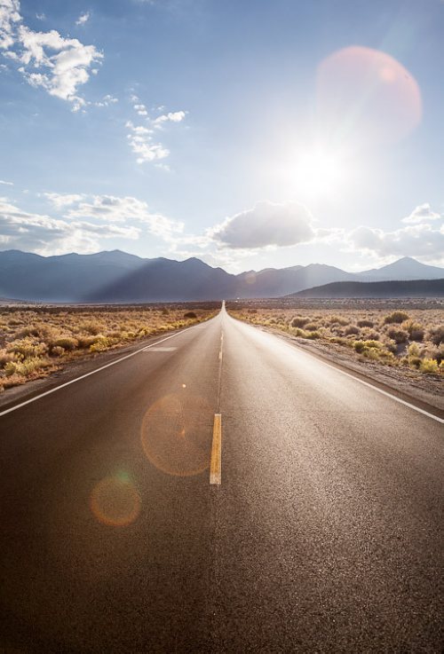 晚安心语:爱得深,爱得早,都不如爱的时候刚刚好