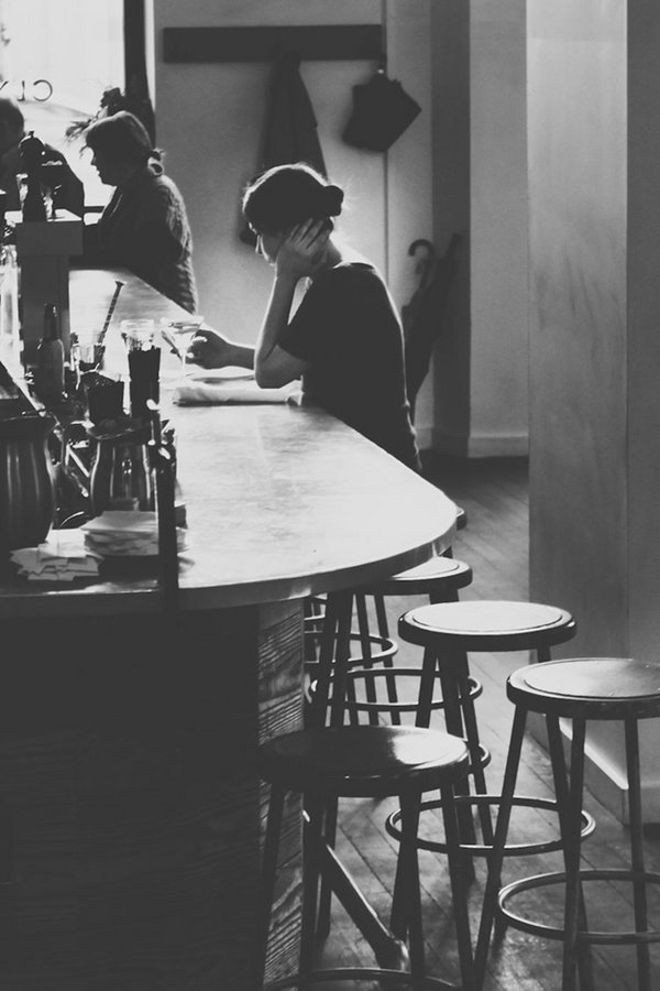 晚安心语:情绪这东西,你不在乎,它就伤不到你