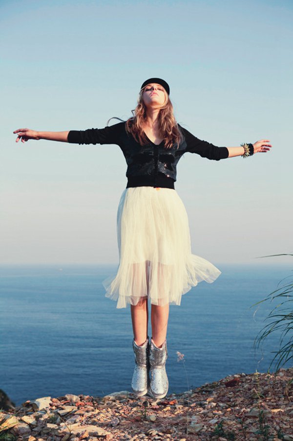 晚安心语:你能无底线的原谅谁,谁就能无底线的伤害你