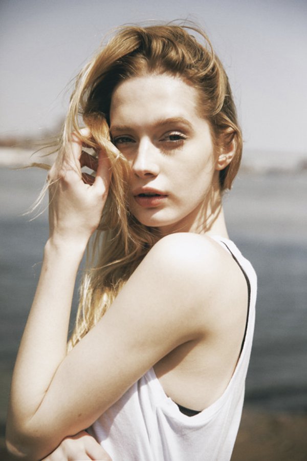 晚安心语:你能无底线的原谅谁,谁就能无底线的伤害你