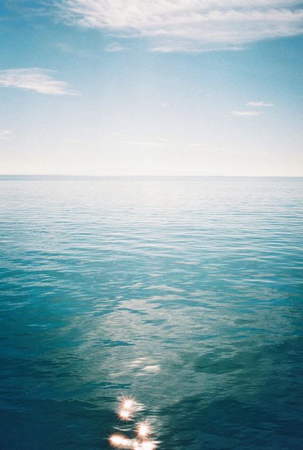 早安心语:做一个寡言,却心有一片海的人