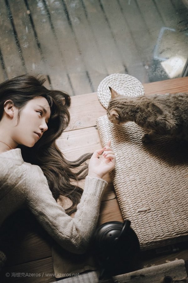 晚安心语:从前不回头,往后不将就