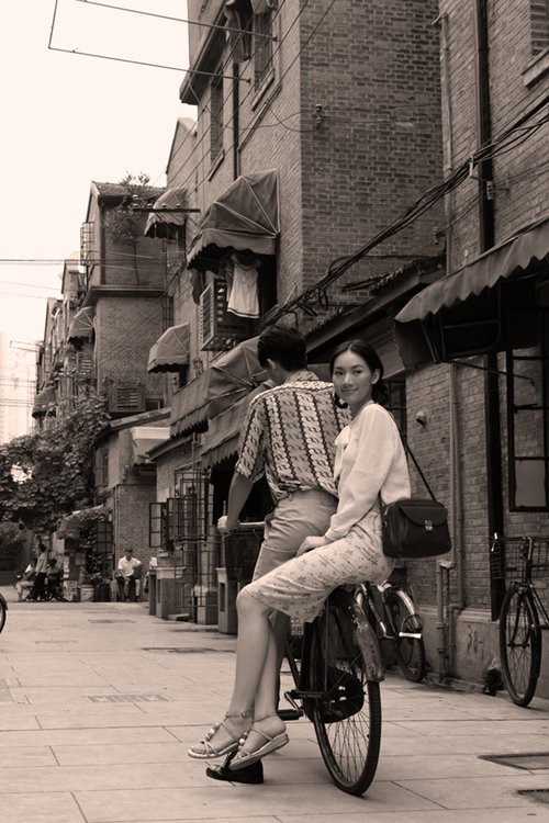 早安心语:天冷记得多加衣,一个人也有好风景