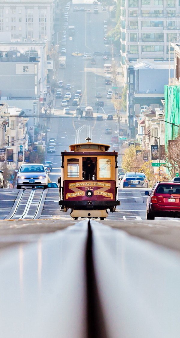 晚安心语:我们常常不去想自己拥有的东西,却对得不到的东西恋恋不忘