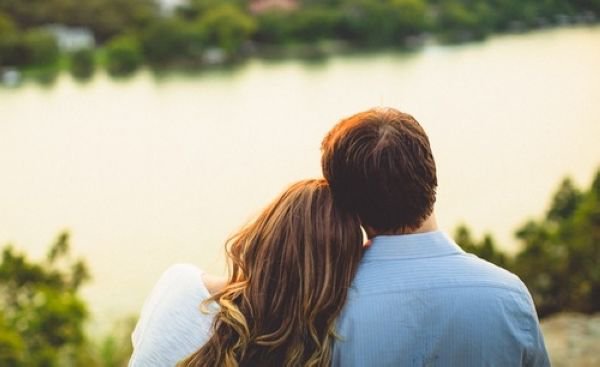 喜欢才会放肆，但爱却是克制