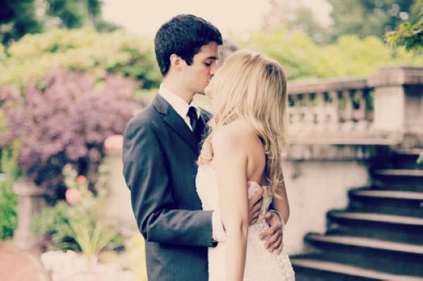 告诉我,爱的前面是什么形容词?