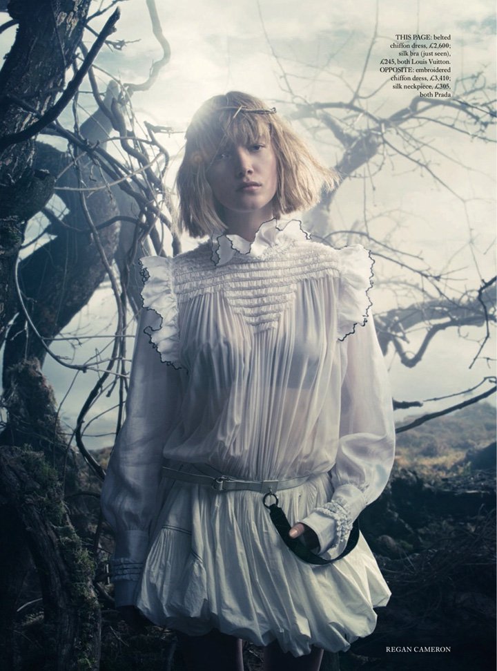 超模Lou Schoof演绎《Harper's Bazaar》欧美杂志时尚大片