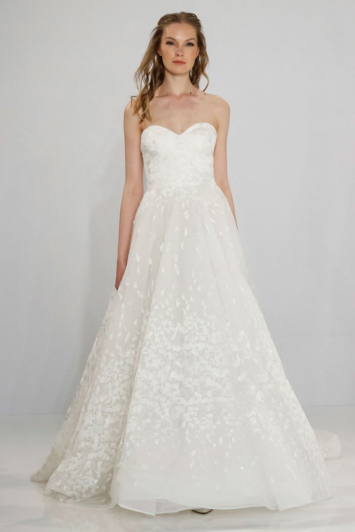 Tony Ward for Kleinfeld 2025春夏婚纱秀