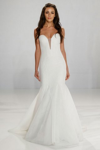Tony Ward for Kleinfeld 2025春夏婚纱秀