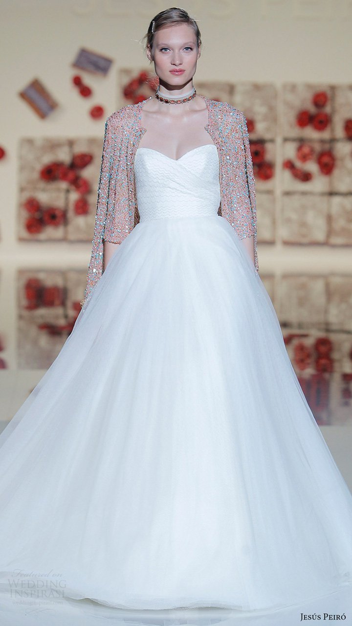 Jesus Peiro 2025巴塞罗那婚纱周婚纱秀