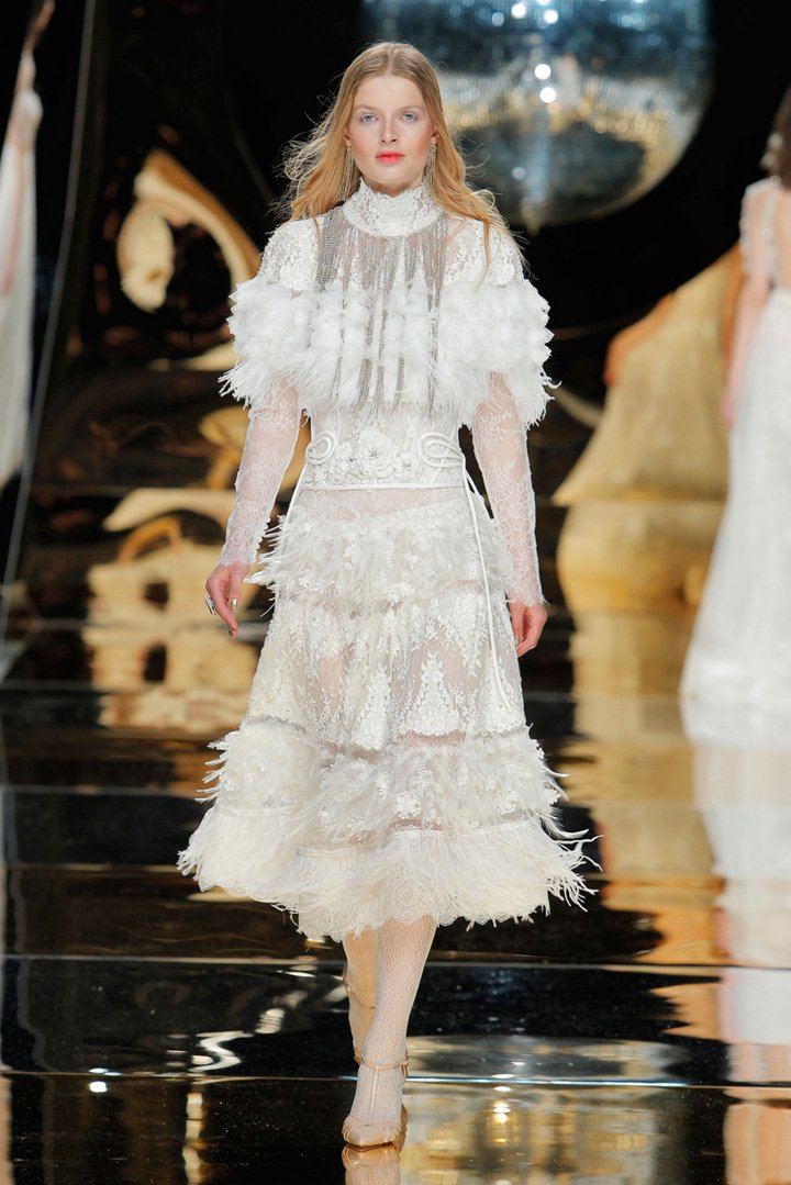 Yolan Cris 2025巴萨罗那婚纱周婚纱秀