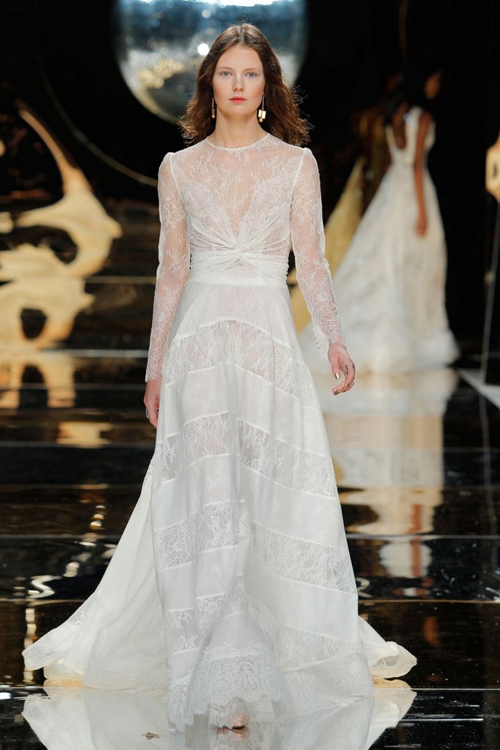 Yolan Cris 2025巴萨罗那婚纱周婚纱秀