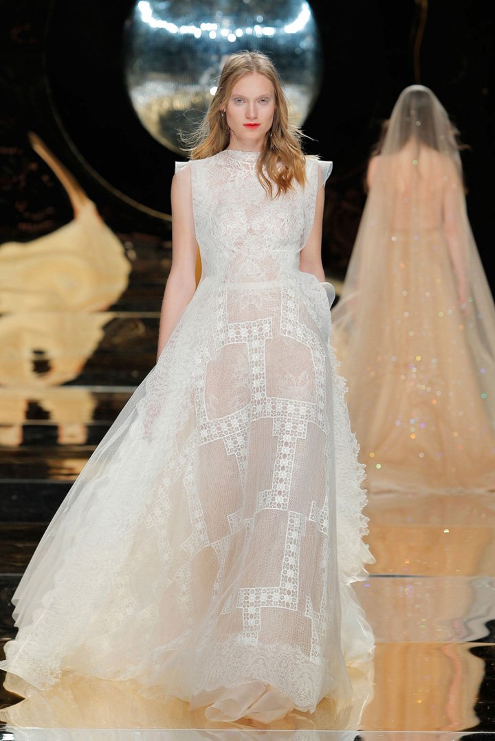 Yolan Cris 2025巴萨罗那婚纱周婚纱秀