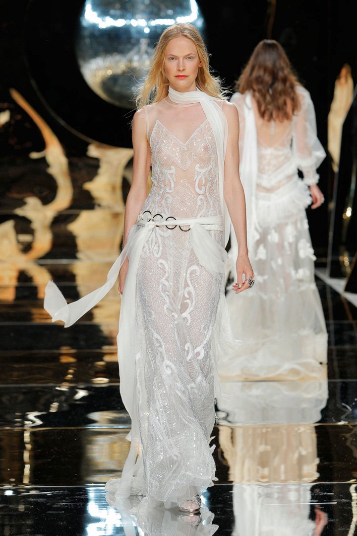 Yolan Cris 2025巴萨罗那婚纱周婚纱秀