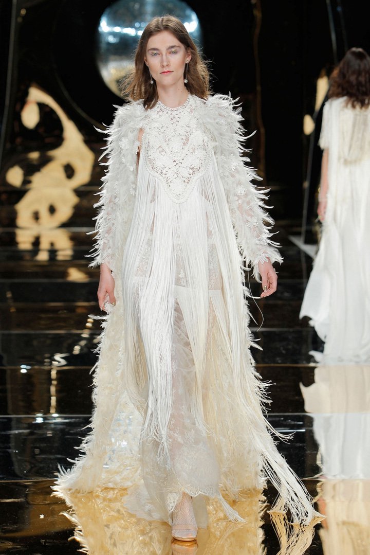 Yolan Cris 2025巴萨罗那婚纱周婚纱秀