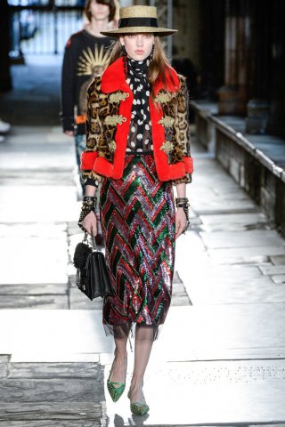 GUCCI 伦敦2025早春度时装发布会女装秀