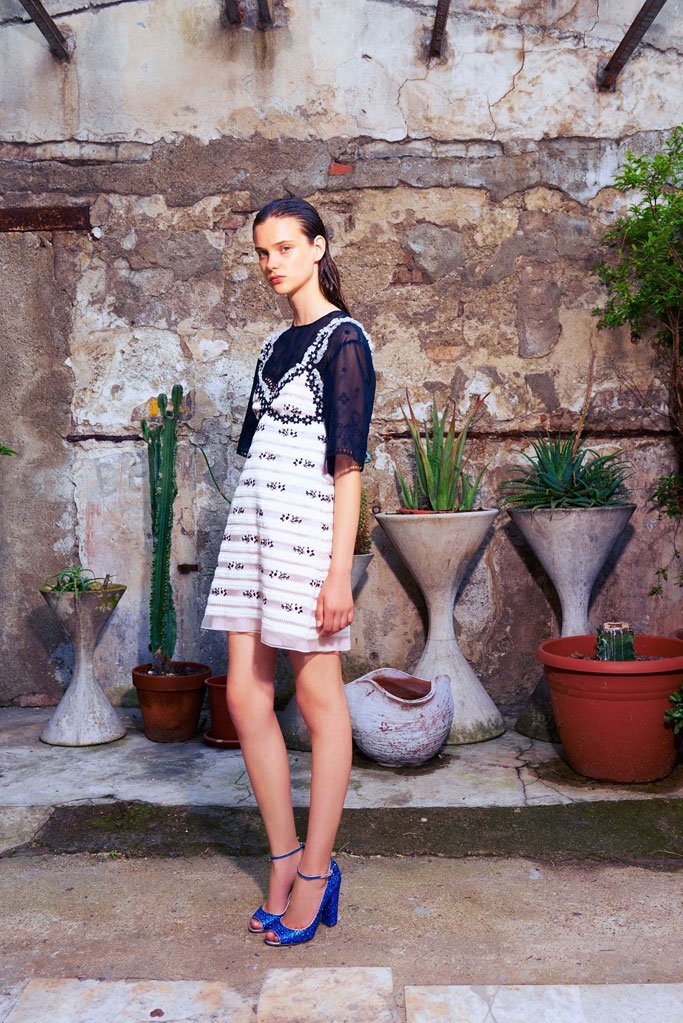 意大利设计师品牌 Giambattista Valli释出 Giamba 2025早春时尚广告大片