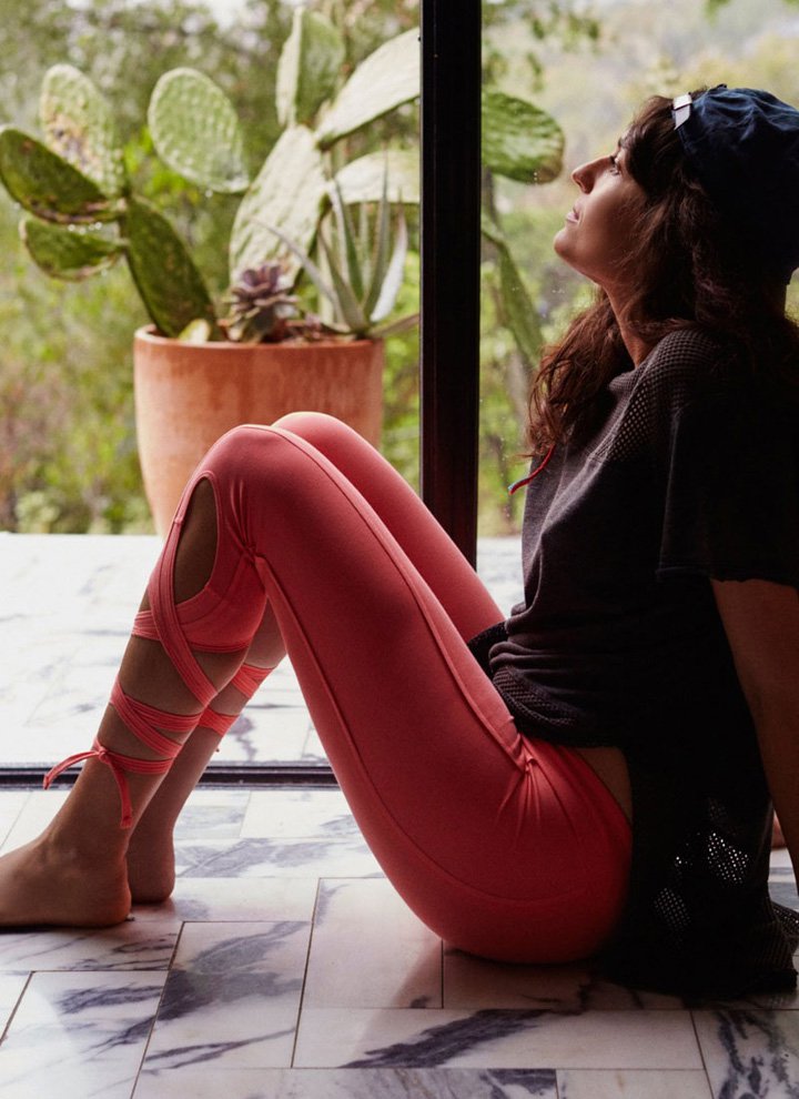 Free People最新广告 Free People 2025运动服系列