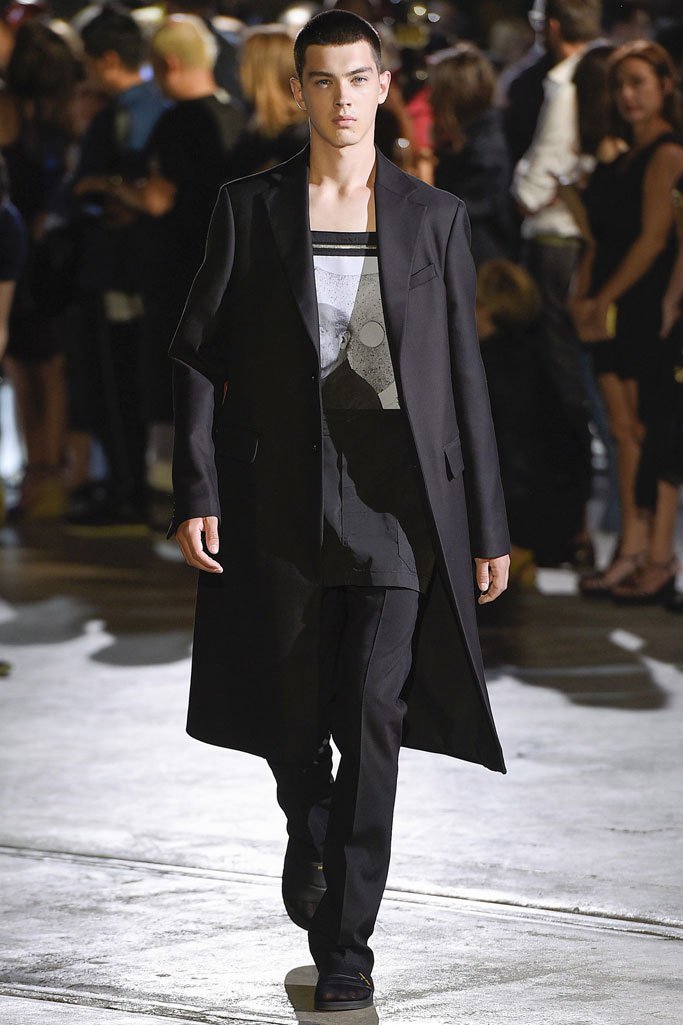 Raf Simons（拉夫·西蒙斯）2025佛罗伦萨男装周男装秀