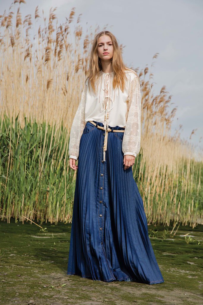 设计师品牌 Veronique Branquinho 2025早春品牌广告