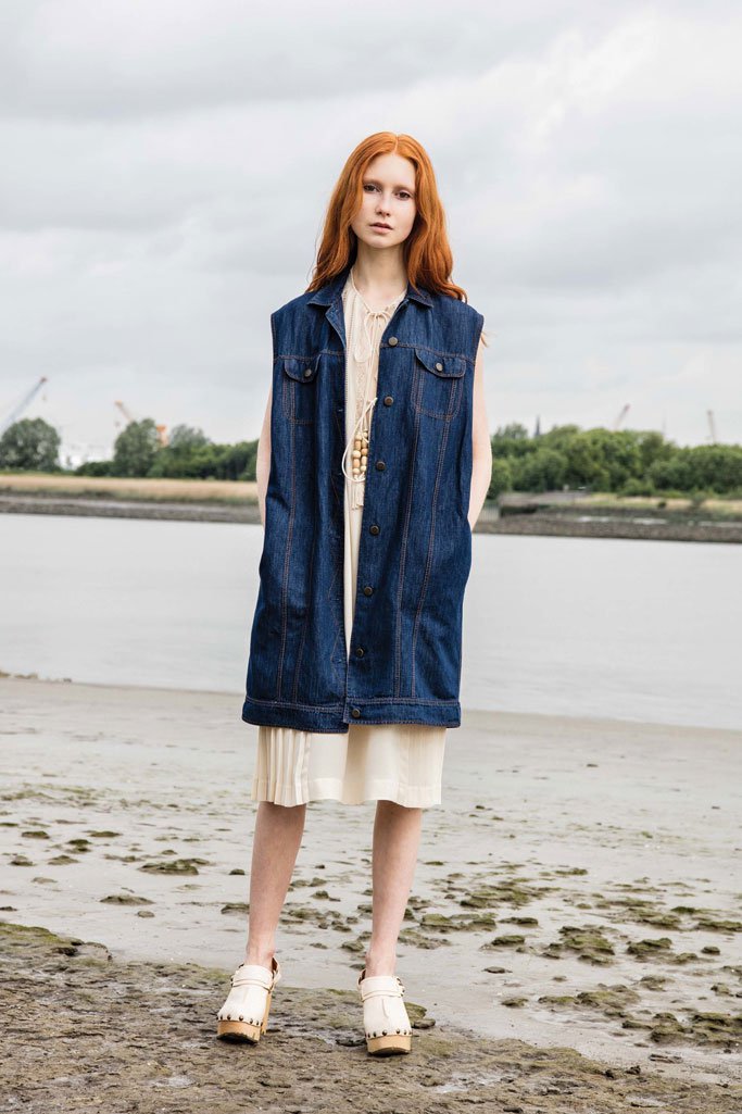 设计师品牌 Veronique Branquinho 2025早春品牌广告