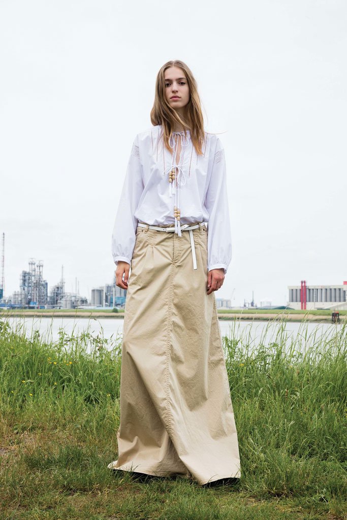 设计师品牌 Veronique Branquinho 2025早春品牌广告