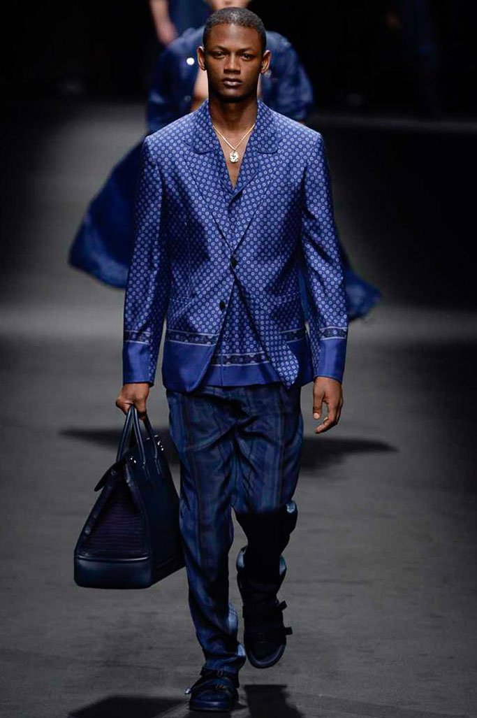 Versace（范思哲）2025米兰时装周男装秀