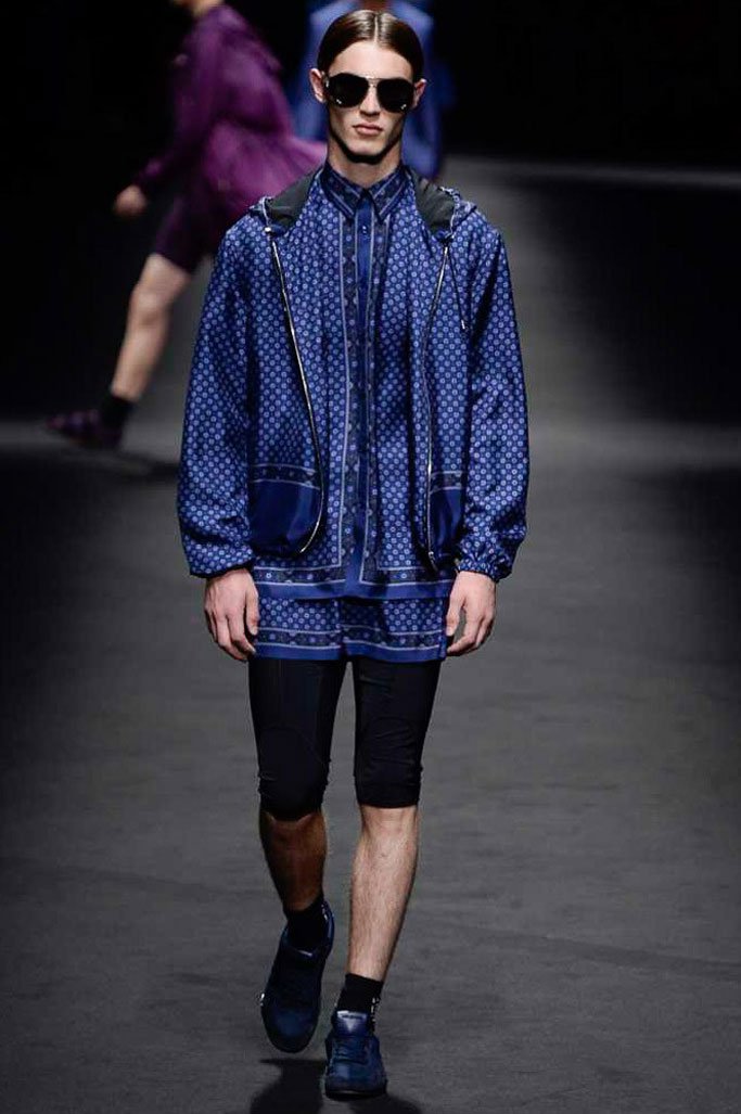 Versace（范思哲）2025米兰时装周男装秀