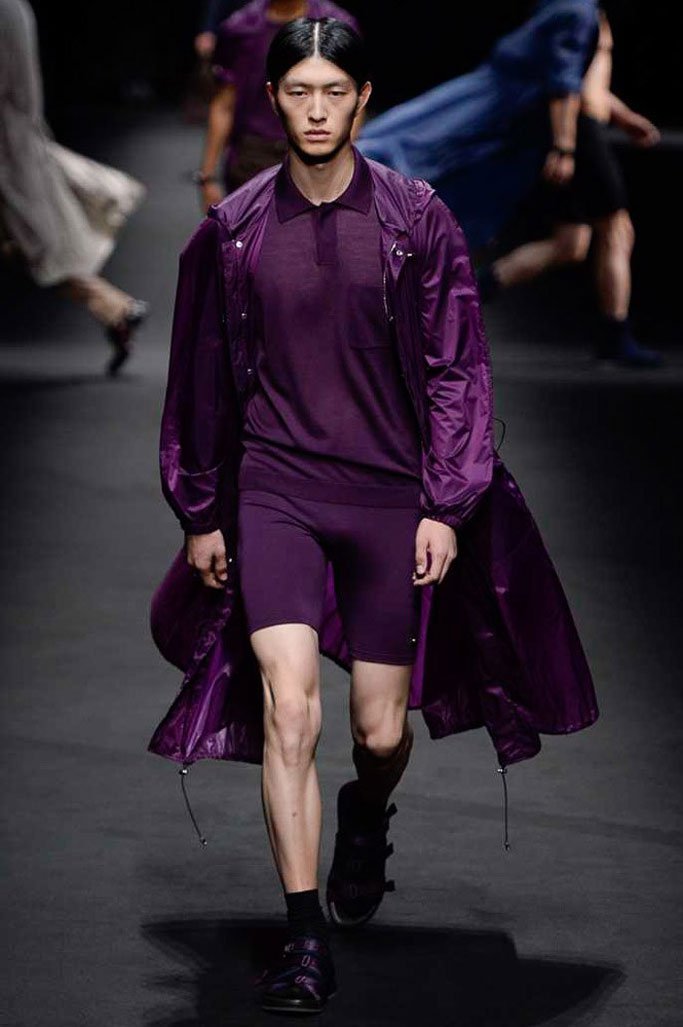 Versace（范思哲）2025米兰时装周男装秀