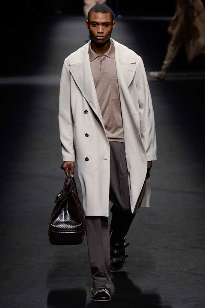 Versace（范思哲）2025米兰时装周男装秀