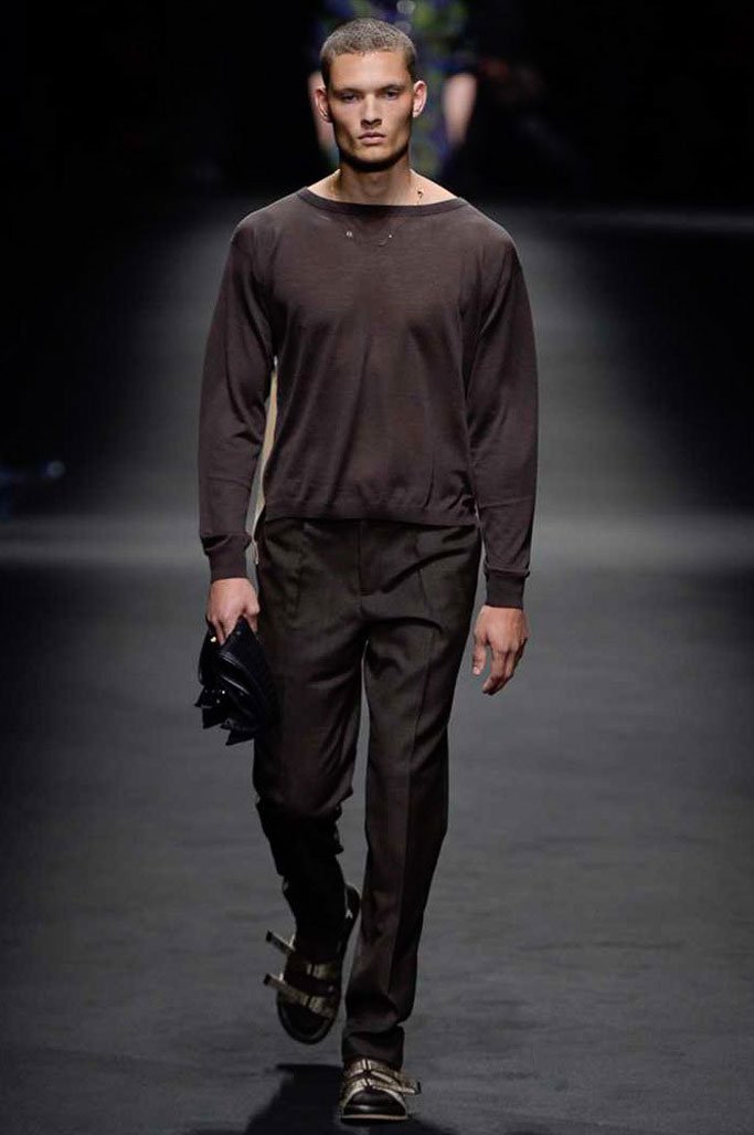 Versace（范思哲）2025米兰时装周男装秀