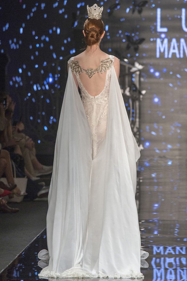 Lusan Mandongus 2025品牌婚纱秀