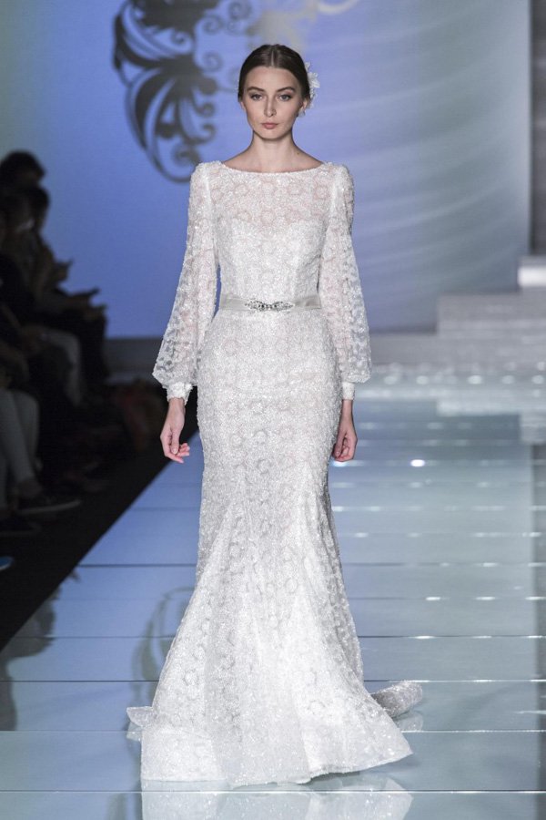 Lusan Mandongus 2025品牌婚纱秀