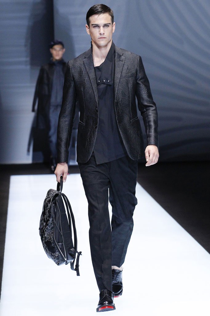 Emporio Armani 2025米兰时装发布会男装秀