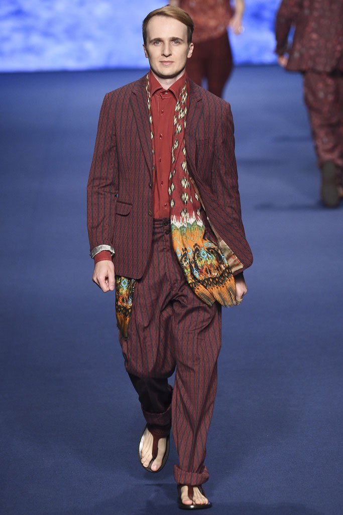 Etro（艾特罗）2025米兰时装发布会男装秀